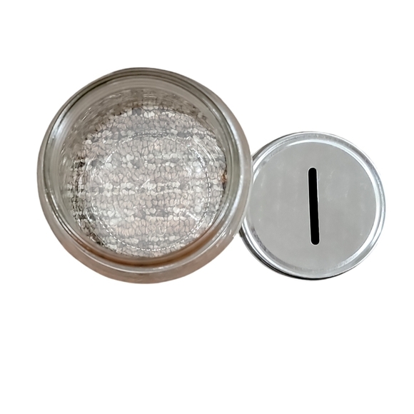 Bank glass jar with screw on lid says Fising Fund top has an opening for coins - Picture 4 of 4